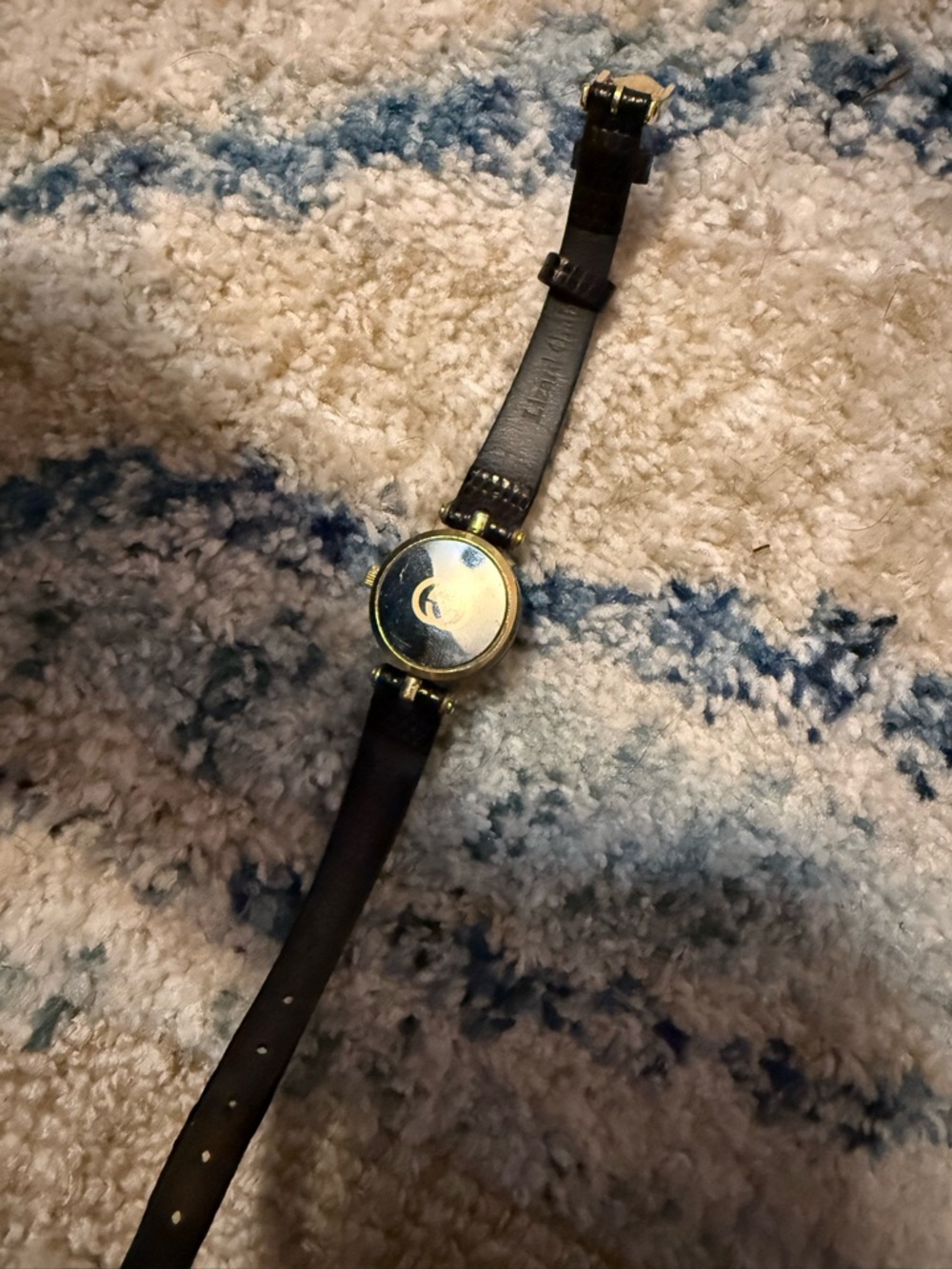 Gucci Black Dial Gold-Tone Round Leather Strap Watch - Picture 4 of 4